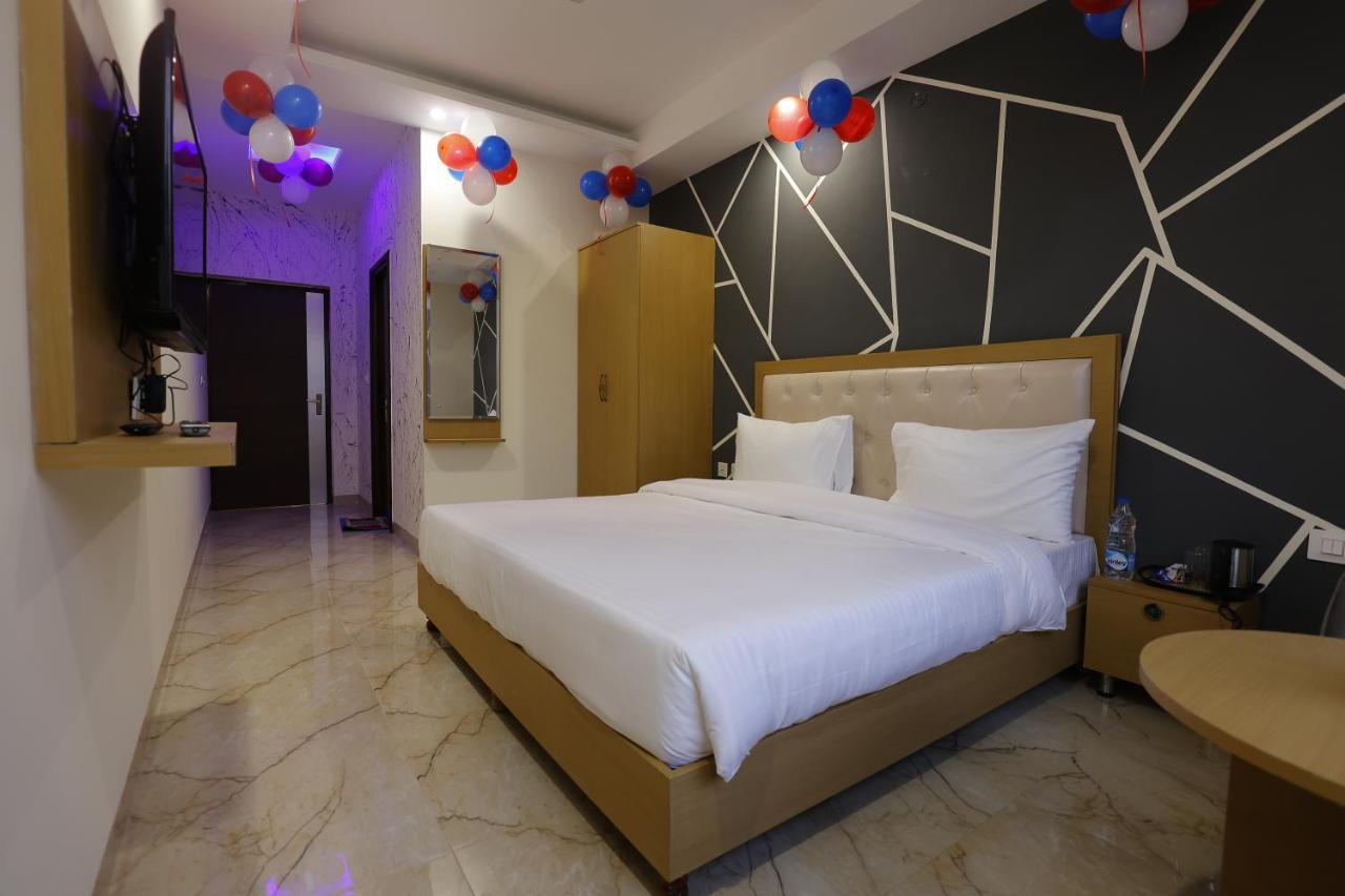 Hotel Bliss Zirakpur Экстерьер фото